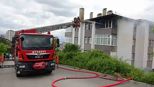 Kastamonu'da alevlere teslim olan daire kullanılamaz hale geldi