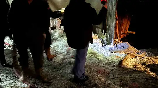 Kastamonu'da alevlere teslim olan ev kullanılamaz hale geldi