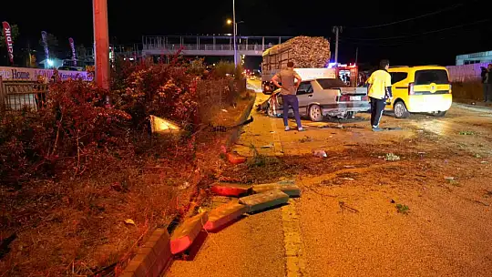 Kastamonu'da can pazarı: Yaralıyı kurtarmaya çalışanlara başka bir araç çarptı : 6 yaralı