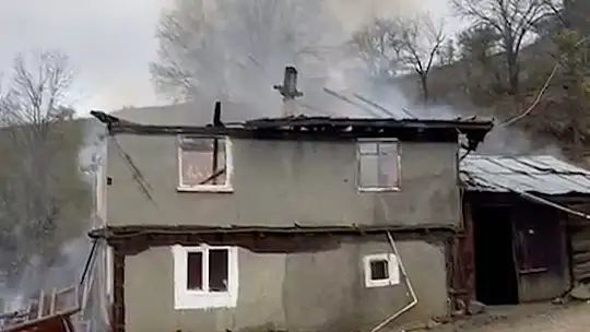 Kastamonu'da çıkan ev yangını söndürüldü