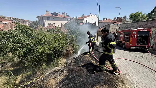 Örtü yangınları büyümeden söndürüldü