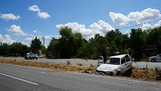 Cip ile otomobil çarpıştı: 1'i ağır 5 yaralı