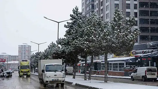 Kastamonu'da çocukların kar sevinci
