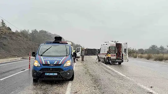 Kastamonu'da devrilen hafriyat kamyonunun sürücüsü yaralandı