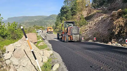 Kastamonu'da heyelanlar sahil yolunda tehlike oluşturuyor