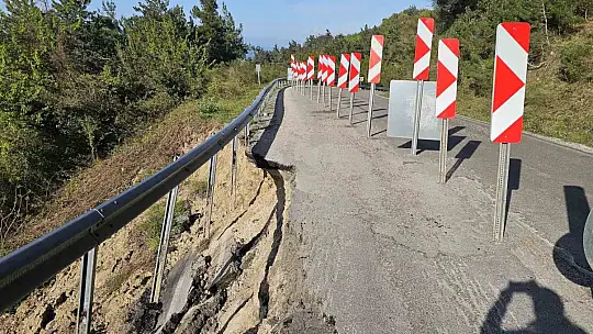 Kastamonu'da heyelanlar sahil yolunda tehlike oluşturuyor