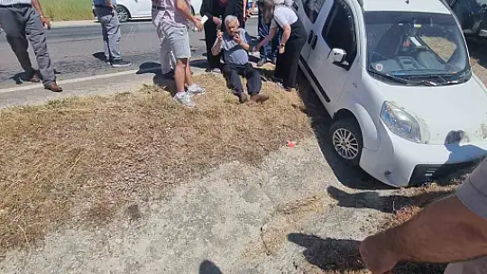 Kastamonu'da iki hafif ticari araç çarpıştı: 4 yaralı