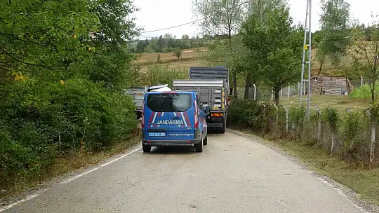 Kastamonu'da iki kamyon kafa kafaya çarpıştı: 2 yaralı