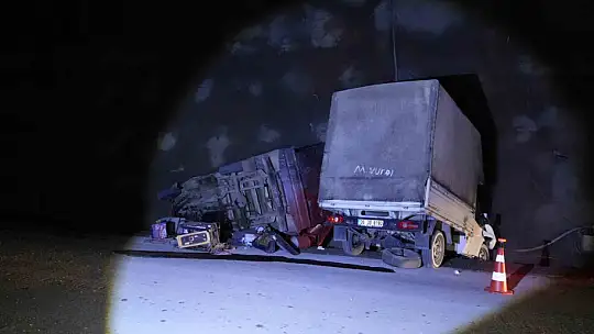 Kastamonu'da iki kamyonet çarpıştı: 9 yaralı