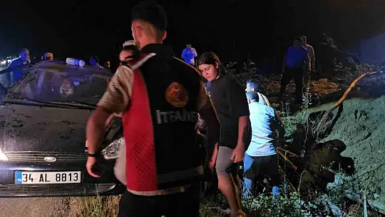 İki otomobil çarpıştı: 4 yaralı