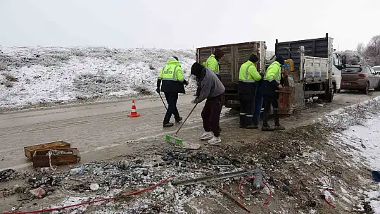 Kastamonu'da işçileri taşıyan kamyonet yan yattı: 7 yaralı