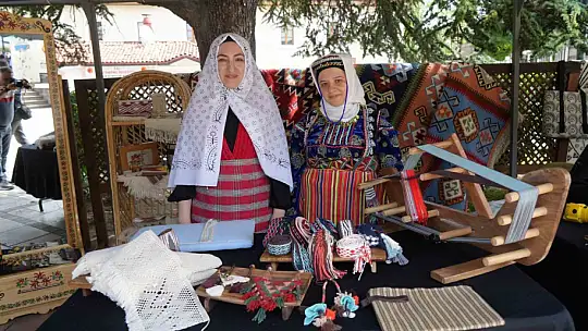Kastamonu'da kursiyerlerin eserleri ve el emeği ürünleri beğeniye sunuldu
