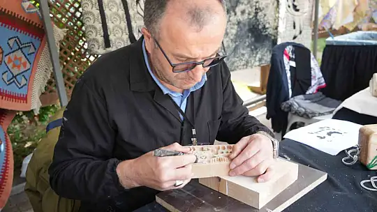 Kastamonu'da kursiyerlerin eserleri ve el emeği ürünleri beğeniye sunuldu