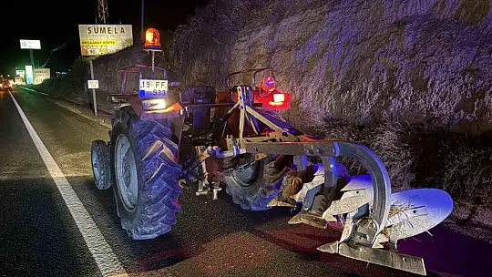 Kastamonu'da motosiklet traktöre çarptı: 1 yaralı