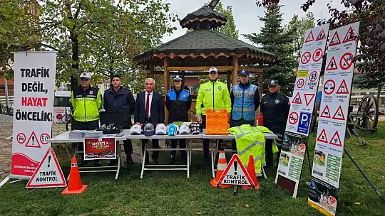 Kastamonu'da öğrencilere uygulamalı trafik eğitimi veriliyor