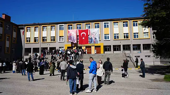 Kastamonu'da öğrencilerin bursluluk sınavı heyecanı başladı