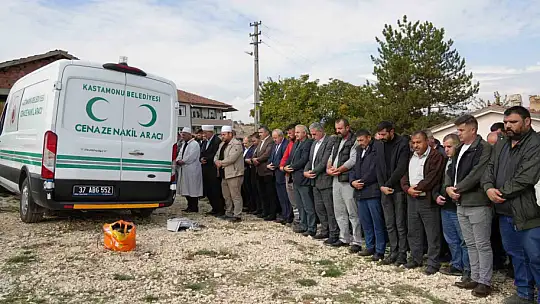 Kastamonu'da öldürülen aynı aileden dört kişi, yan yana toprağa verildi