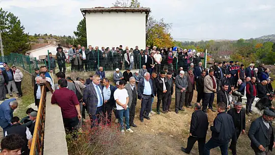 Kastamonu'da öldürülen aynı aileden dört kişi, yan yana toprağa verildi