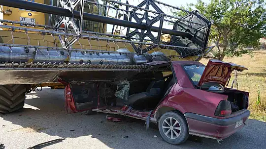 Kastamonu'da otomobil biçerdöverin altında kaldı: 1 ölü