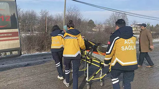 Kastamonu'da otomobil ile cip çarpıştı: 3 yaralı