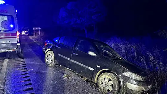 Kastamonu'da otomobil orta refüje çarptı: 1 yaralı