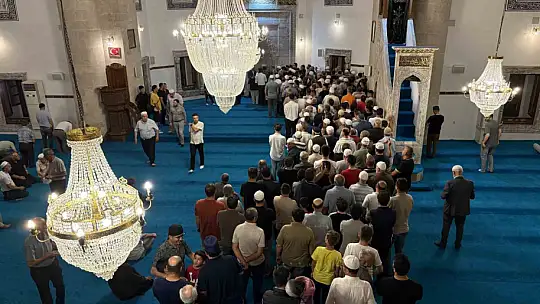 Kastamonu'da Sakal-ı Şerif ziyarete açıldı, vatandaşlar yoğun ilgi gösterdi