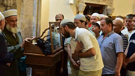 Kastamonu'da Sakal-ı Şerif ziyarete açıldı, vatandaşlar yoğun ilgi gösterdi