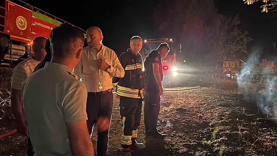 Kastamonu'da samanlık yangını: Bin 200 balya küle döndü