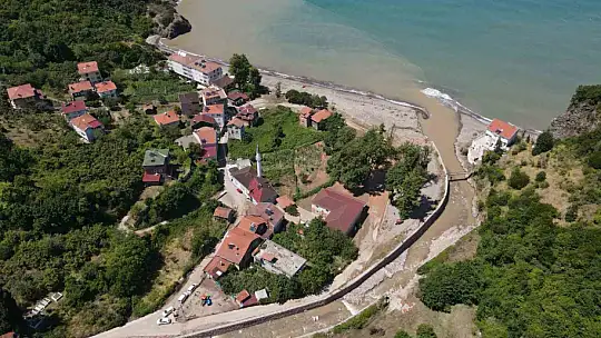 Kastamonu'da selden etkilenen köylerde yaralar sarılıyor
