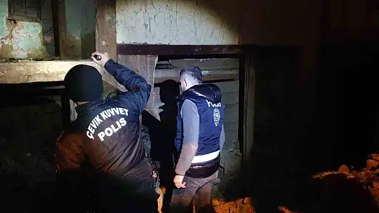 Kastamonu'da sentetik ecza hapıyla yakalanan 3 şahıs hakkında adli işlem başlatıldı