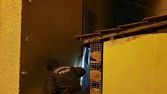 Kastamonu'da sentetik ecza hapıyla yakalanan 3 şahıs hakkında adli işlem başlatıldı