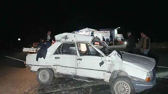 Tır ile otomobil çarpıştı: Kazada sürücü ile eşi hayatını kaybetti