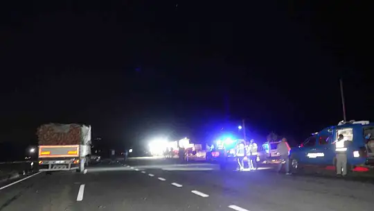 Tır ile otomobil çarpıştı: Kazada sürücü ile eşi hayatını kaybetti
