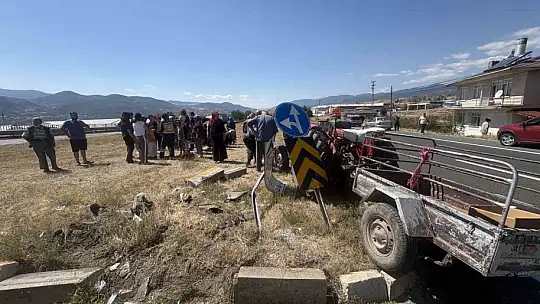 Kastamonu'da traktör ile otomobil çarpıştı: 9 yaralı