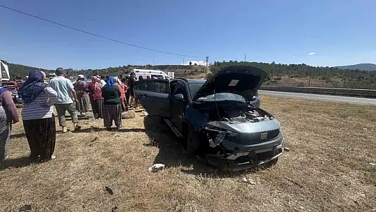 Kastamonu'da traktör ile otomobil çarpıştı: 9 yaralı