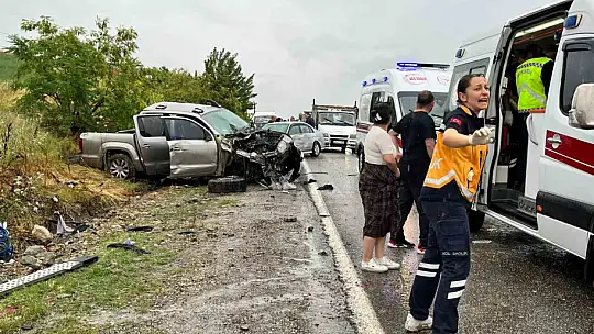 Kastamonu'da üç araç çarpıştı: 1 ölü, 5 yaralı
