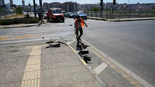 Kastamonu'da yolcu minibüsü ile hafif ticari araç çarpıştı: 10 yaralı