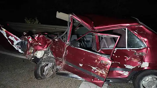 Kastamonu'da zincirleme trafik kazasında Tofaş hurda yığınına döndü
