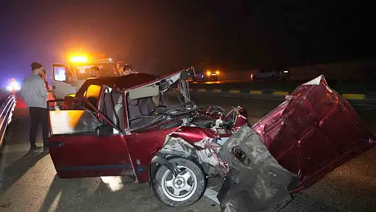 Kastamonu'da zincirleme trafik kazasında Tofaş hurda yığınına döndü