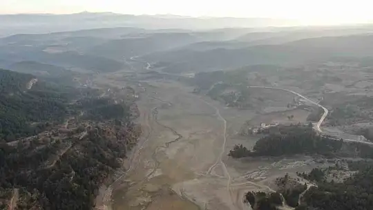 Kastamonu'nun su ihtiyacını karşılayan baraj gölünün büyük kısmı kurudu