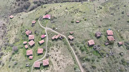 Kastamonu'nun tarihi köy evlerinin mimarisi, doğal güzelliğiyle büyülüyor