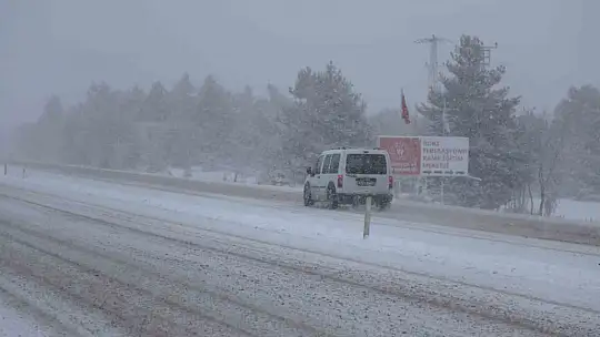 Kastamonu'nun yüksek kesimlerinde yoğun kar yağışı