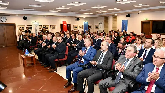 Kastamonu Üniversitesi, kurumsal akreditasyon belgesini törenle aldı