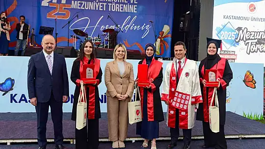 Kastamonu Üniversitesi'nde 4 bini aşkın öğrencinin mezuniyet coşkusu