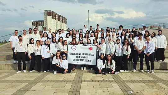 Kastamonu Üniversitesi'nde binden fazla minik çocuk doyasıya eğlendi