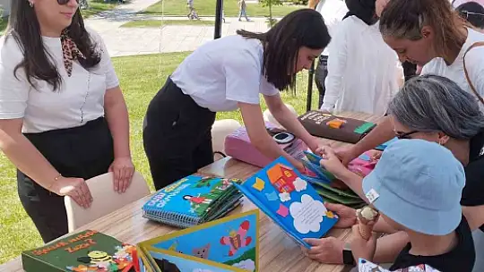 Kastamonu Üniversitesi'nde binden fazla minik çocuk doyasıya eğlendi