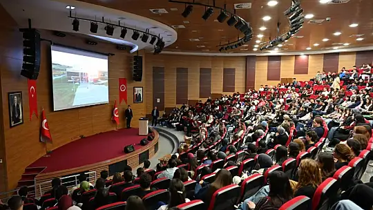 Kastamonu Üniversitesi'nde oryantasyon programı devam ediyor