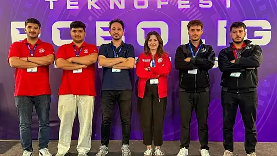 Kastamonu Üniversitesi öğrencileri, TEKNOFEST RoboLig'de Türkiye 5'incisi oldu