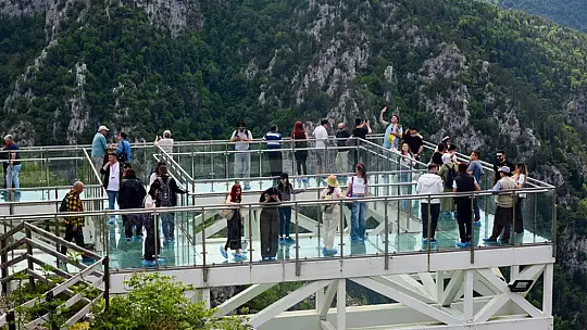 Kastamonu Üniversitesi, yılın stresini doğada attı