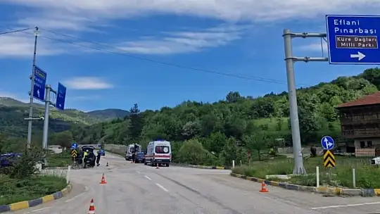Kavşakta iki otomobil çarpıştı: 4 Yaralı